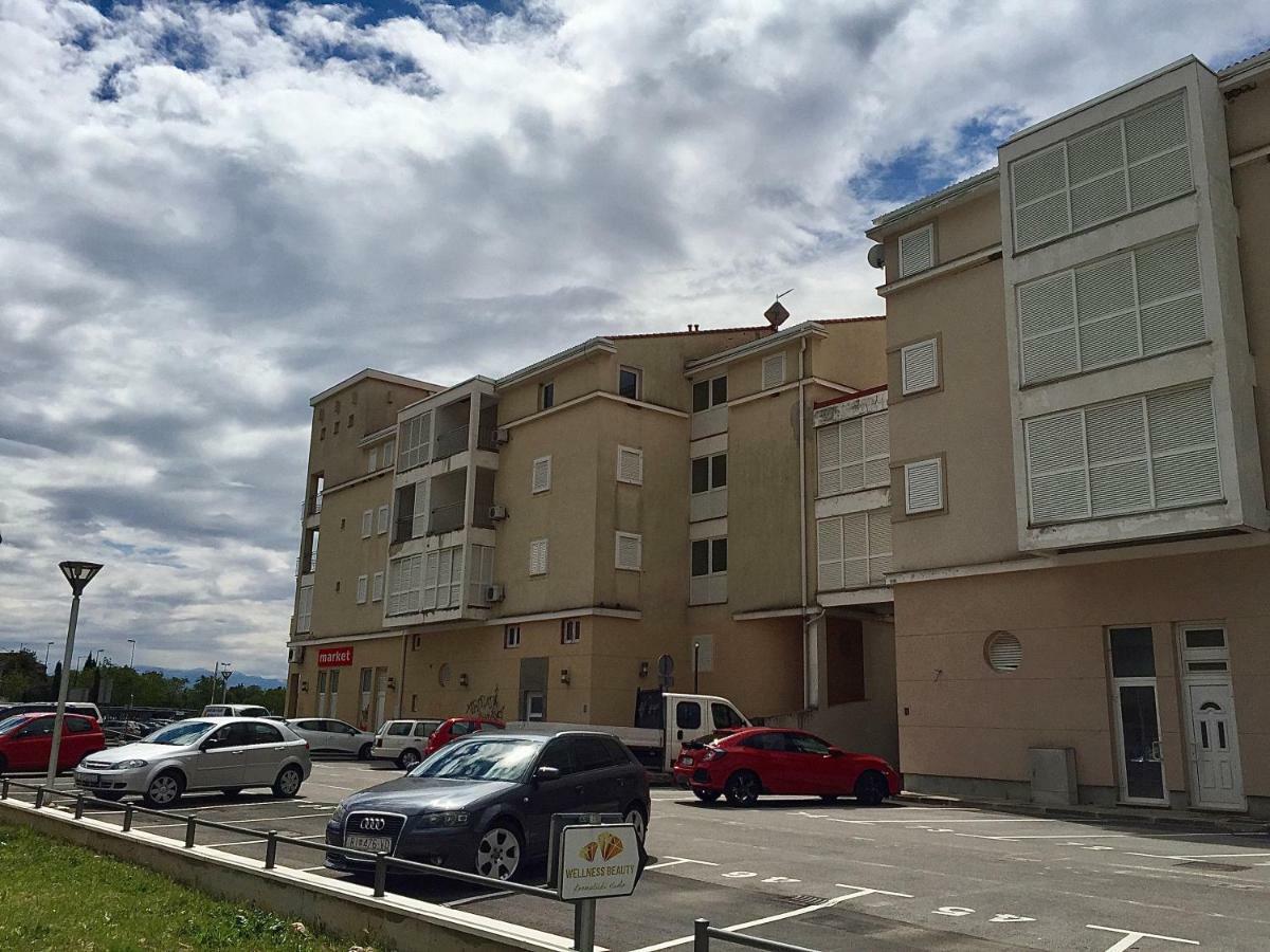 Apartment Marina Novi Нови Винодолски Екстериор снимка